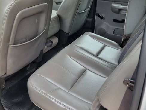 Used 2011 Chevrolet Silverado 3500 W/T RWD image 11