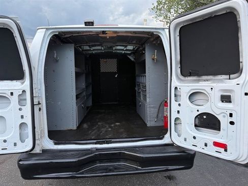Used 2011 Ford E-250 and Econoline 250 RWD image 8