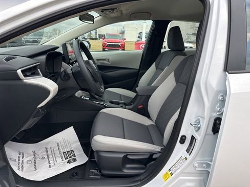 New 2025 Toyota Corolla LE image 10