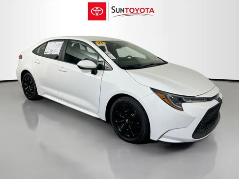 Used 2021 Toyota Corolla LE FWD image 1