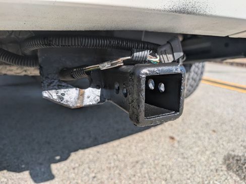 Used 2010 Jeep Commander Sport w/ Sun/Sound Group image 37