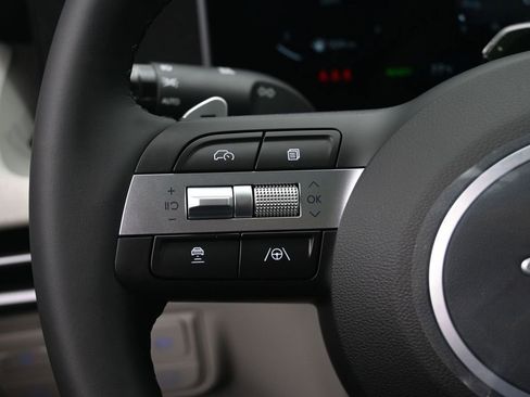 Used 2025 Hyundai Tucson SEL AWD/4WD image 13