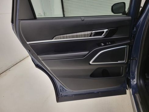 Used 2024 Kia Telluride SX Prestige w/ Towing Package image 46