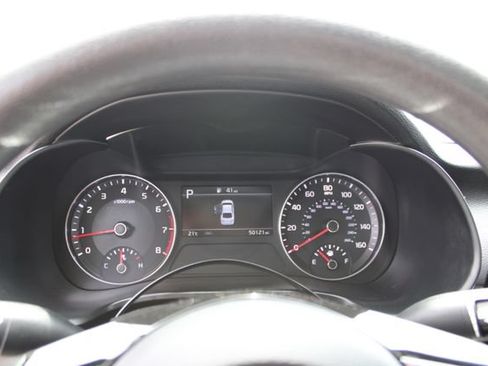 Used 2023 Kia Forte LXS w/ LXS Technology Package FWD image 21