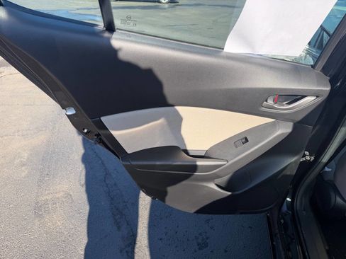 Used 2016 MAZDA MAZDA3 i Sport w/ Preferred Equipment Package image 16