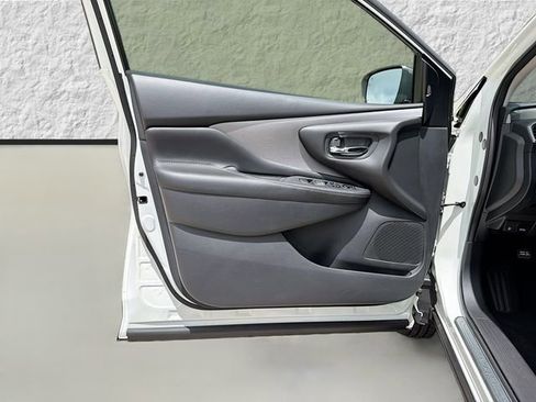 Used 2023 Nissan Murano SV FWD image 21