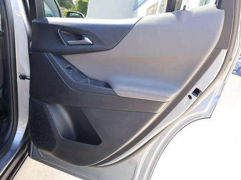 New 2026 Chevrolet Equinox LT w/ Convenience Package II AWD/4WD image 30