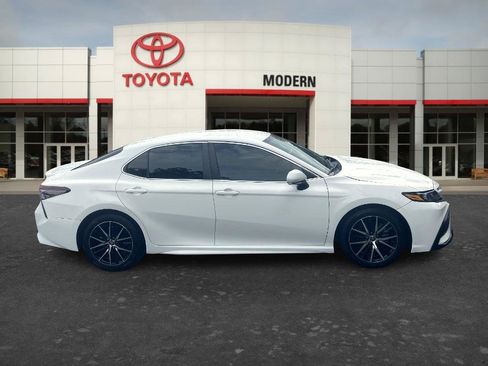 Certified 2023 Toyota Camry SE w/ Convenience Package FWD image 4