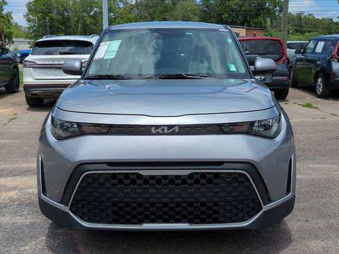 Certified 2025 Kia Soul LX w/ LX Technology Package FWD image 9
