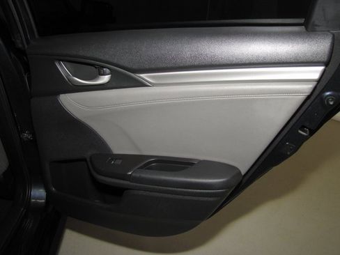 Certified 2018 Honda Civic Touring image 20
