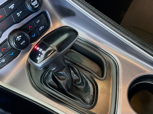 Used 2020 Dodge Challenger SXT image 20