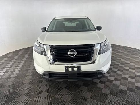 Certified 2025 Nissan Pathfinder S AWD/4WD image 2