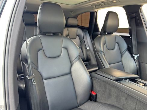 Used 2023 Volvo XC60 B5 Core w/ Climate Package FWD image 32