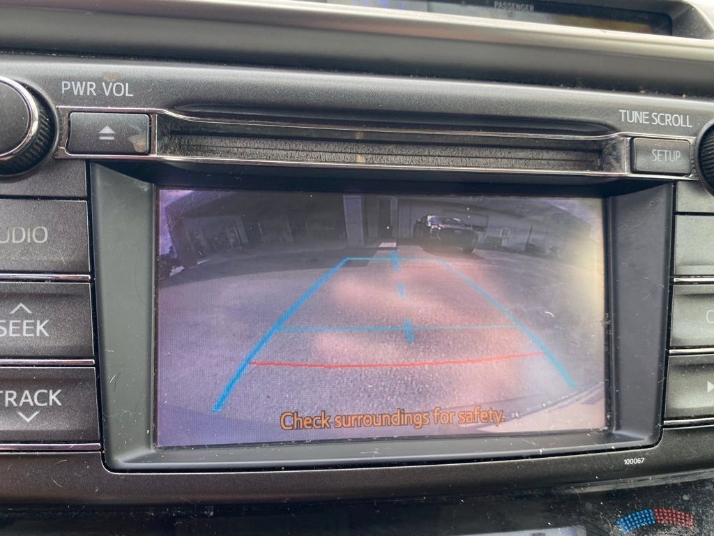 Used 2013 Toyota RAV4 XLE AWD/4WD image 28