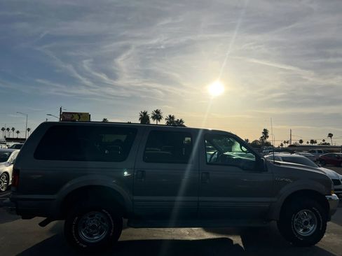Used 2002 Ford Excursion Limited AWD/4WD image 6