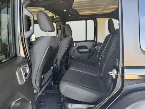 Used 2024 Jeep Wrangler Unlimited Rubicon 4xe w/ Technology Group AWD/4WD image 6