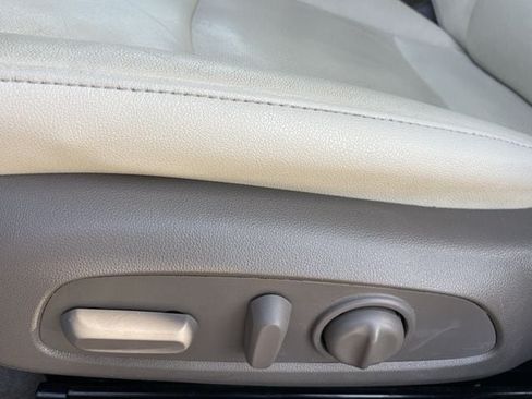 Used 2024 Chevrolet Malibu LT FWD image 24