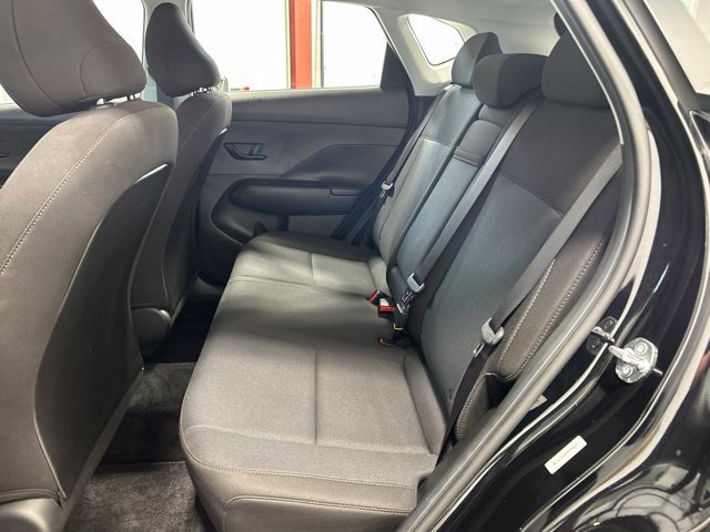 Used 2025 Hyundai Kona SE FWD image 16