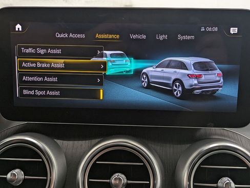 Used 2022 Mercedes-Benz GLC 300 4MATIC image 8