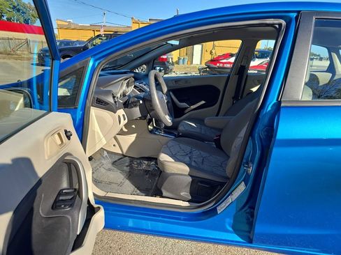Used 2013 Ford Fiesta SE image 10