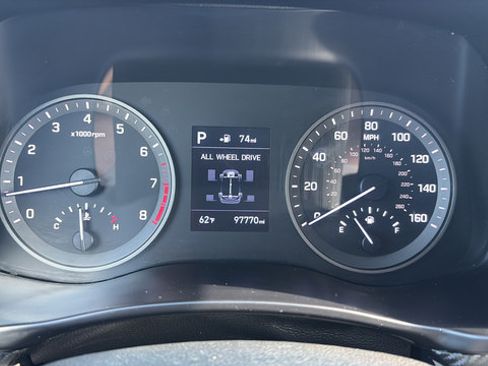 Used 2019 Hyundai Tucson Value w/ Cargo Package AWD/4WD image 11