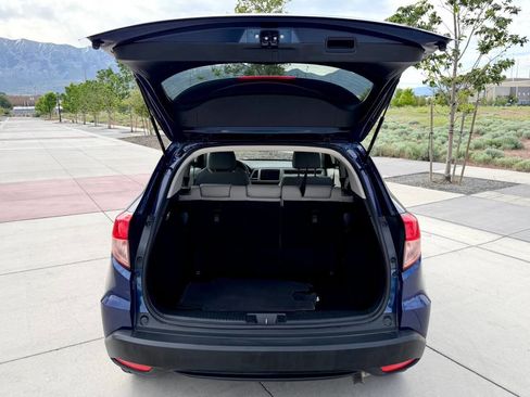 Used 2017 Honda HR-V EX image 7