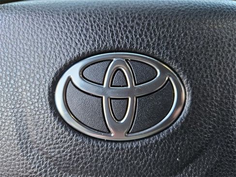 Used 2024 Toyota Tacoma TRD Sport image 28