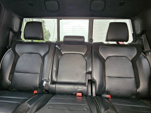 Used 2019 RAM 1500 Laramie AWD/4WD image 25