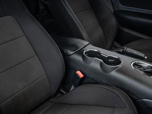 Used 2015 Ford Mustang Coupe image 20