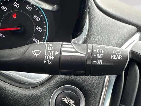 Certified 2023 Chevrolet Traverse LT image 18