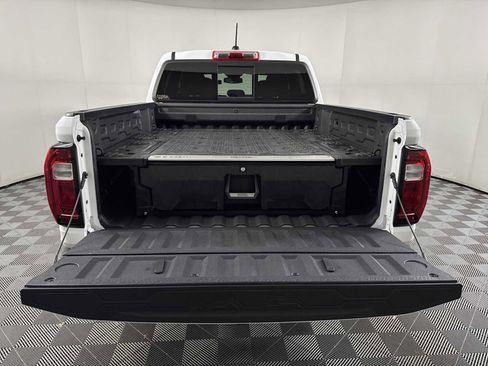 Used 2024 GMC Canyon Elevation w/ Convenience Package image 16