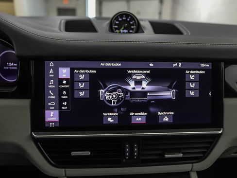 Used 2021 Porsche Cayenne E-Hybrid AWD/4WD image 19