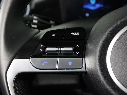 Certified 2025 Hyundai Elantra SEL image 25