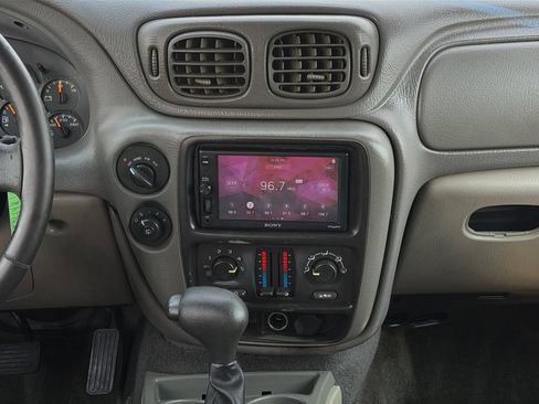 Used 2003 Chevrolet TrailBlazer LS w/ Preferred Equipment Group AWD/4WD image 18