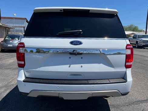 Used 2018 Ford Expedition XLT w/ Equipment Group 202A RWD image 6