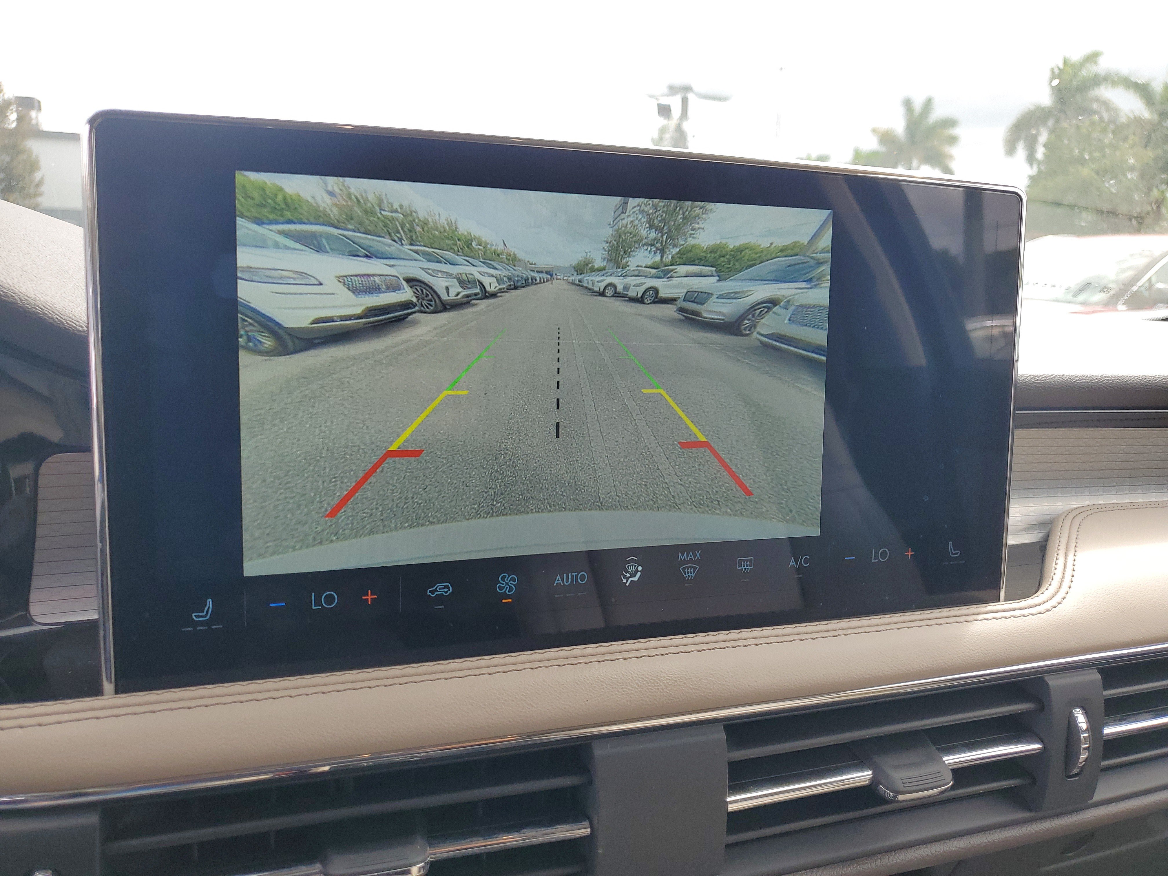 Used 2024 Lincoln Corsair FWD image 23