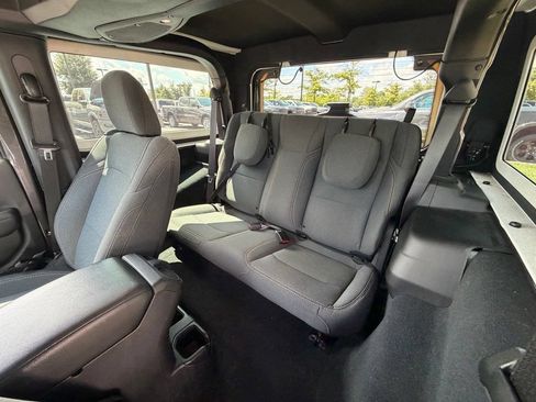 Used 2024 Jeep Wrangler Sport AWD/4WD image 19