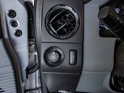 Used 2014 Ford F450 XL w/ Power Equipment Group image 26