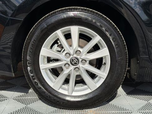 Used 2025 Toyota Camry LE w/ Convenience Package image 20