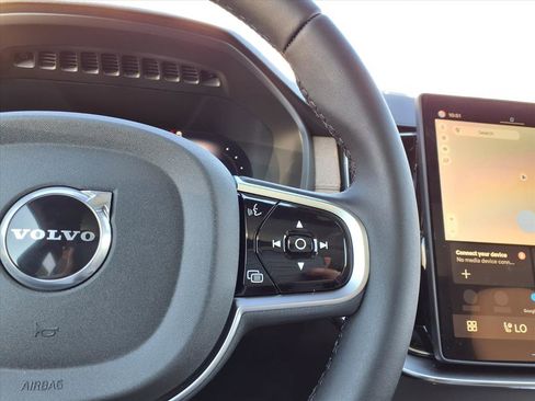 New 2026 Volvo XC90 T8 Plus image 16