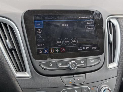 Used 2024 Chevrolet Malibu LT FWD image 15