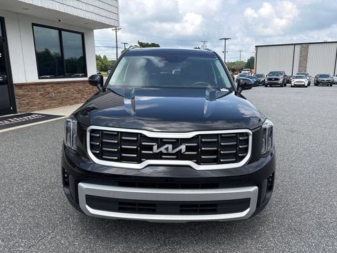 Used 2025 Kia Telluride S FWD image 12