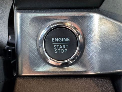 Used 2025 Ford F250 King Ranch w/ Chrome Package image 33