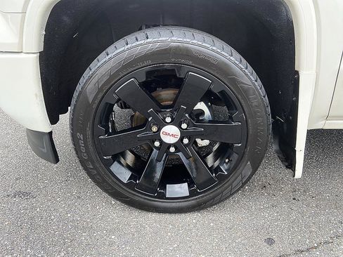 Used 2015 GMC Sierra 1500 Denali w/ Driver Alert Package AWD/4WD image 8