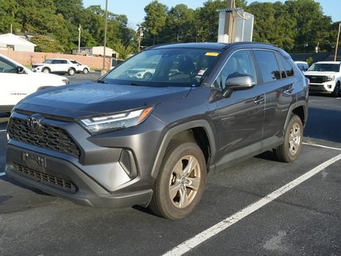 Used 2024 Toyota RAV4 XLE AWD/4WD image 6