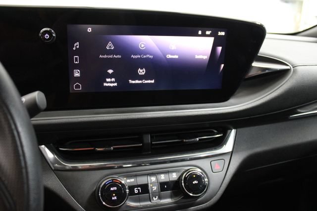Used 2025 Buick Envista Preferred w/ Convenience II Package FWD image 18