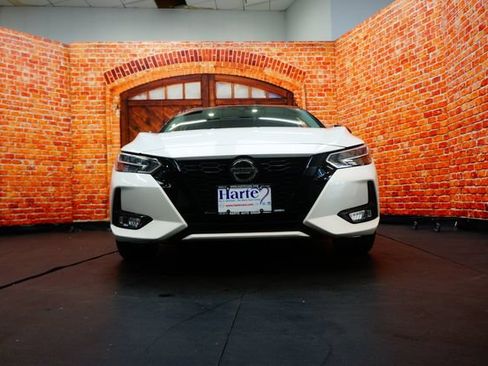 Certified 2023 Nissan Sentra SR w/ Midnight Edition Package FWD image 6