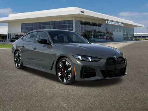 New 2026 BMW 440i xDrive w/ Parking Assistance Package image 2