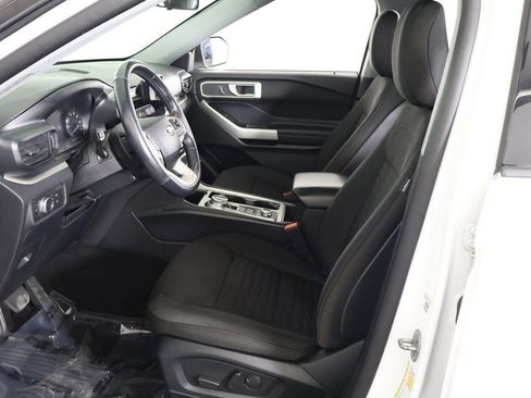 Used 2020 Ford Explorer XLT w/ Comfort Package AWD/4WD image 29