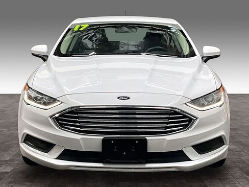 Used 2017 Ford Fusion SE w/ Fusion SE Technology Package image 26
